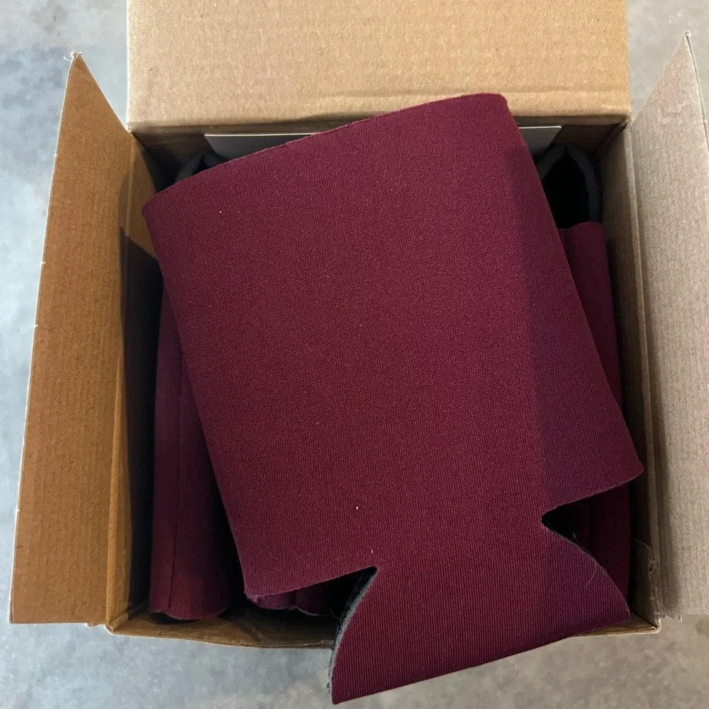 Maroon can cooler, drink cooler, drink sleeve